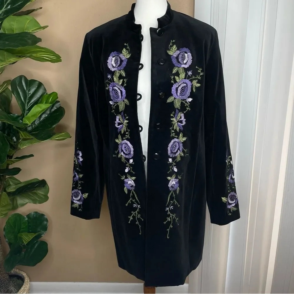 Identity by Lord and Taylor Black Velvet Embroidered Flowers Jacket Size 16